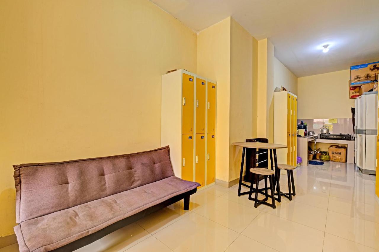 Oyo 91532 Malioboro Guesthouse Yogyakarta Exterior photo